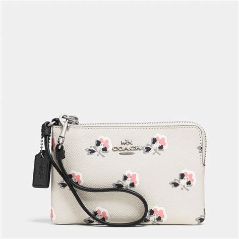 coach wristlet clearance